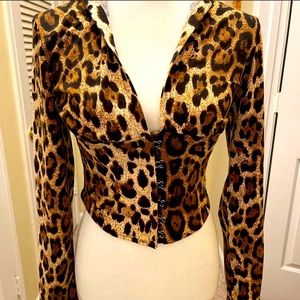 Let’s go little Kitty long sleeve hooded shirt. Size M